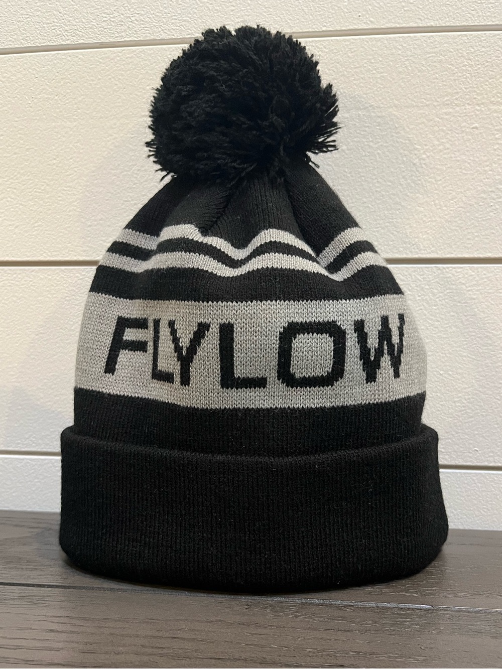 FLYLOW Men's Black and Gray Knit Pom Beanie